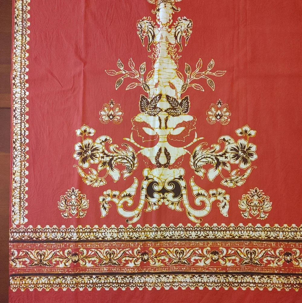 Hand made SIGNED Elegant Red and Gold Tablecloth Indonesia (203 rl1) 36